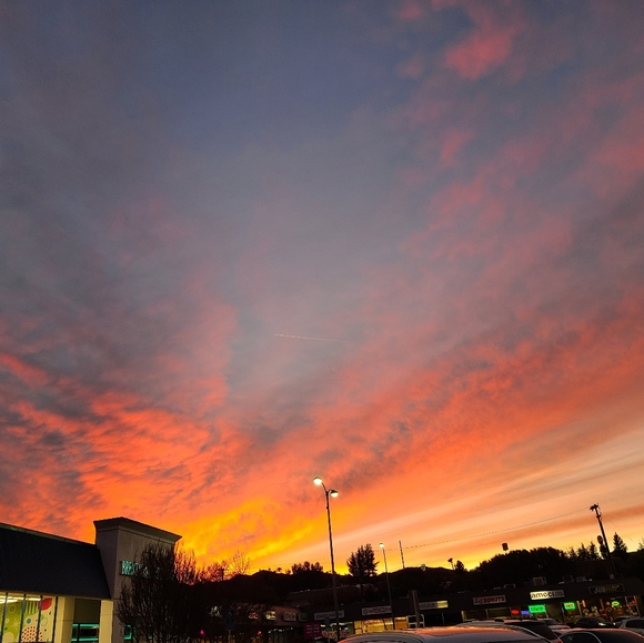 SUNSET 01-10-2022 5:16PM - Picture 1 of 1